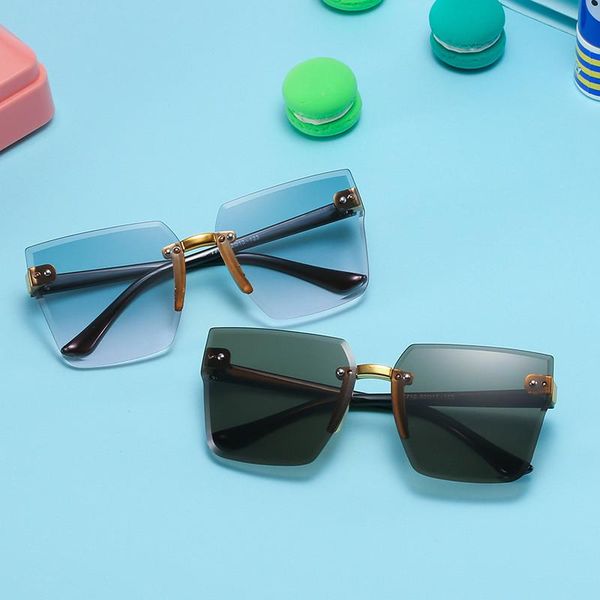 sunglasses 2021 fashion kids rimless boys and girls color lens sun glasses trendy children anti-uv eyewear uv400 goggles, Blue 
sunglasses 2021 fashion kids rimless boys and girls color lens sun glasses trendy children anti-uv eyewear uv400 goggles, Blue