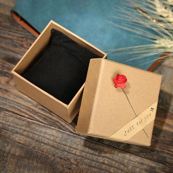 gift wrap simple fashion 4 type size gifts box striped rose jewelry for necklace pendant bracelet ring earring storage
gift wrap simple fashion 4 type size gifts box striped rose jewelry for necklace pendant bracelet ring earring storage