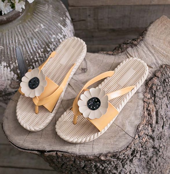 2021 summer women light beach slippers simple and atmospheric paperback fashion charm of south korea 05, Black
2021 summer women light beach slippers simple and atmospheric paperback fashion charm of south korea 05, Black