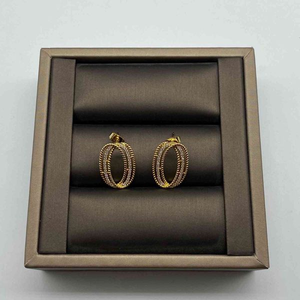 2021 new designer micro inlaid diamond style extremely round personalized earrings female silver needle, Golden
2021 new designer micro inlaid diamond style extremely round personalized earrings female silver needle, Golden