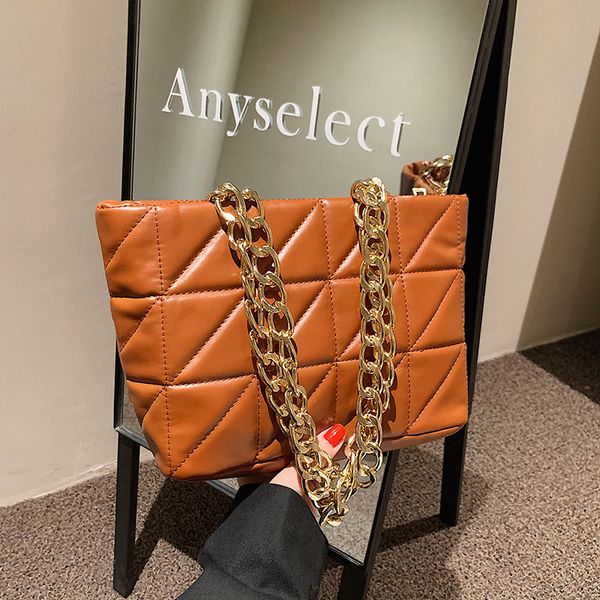 hbp metal chain shoulder bag 2022 classic designer bags quilting pattern shopping soft padded winter shoulder totes women 's handbag
hbp metal chain shoulder bag 2022 classic designer bags quilting pattern shopping soft padded winter shoulder totes women 's handbag