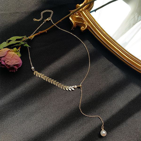 2020 new pearl willow leaf chain pendant necklace female ins simple net red clavicle chain neck chain neck jewelry, Golden
2020 new pearl willow leaf chain pendant necklace female ins simple net red clavicle chain neck chain neck jewelry, Golden