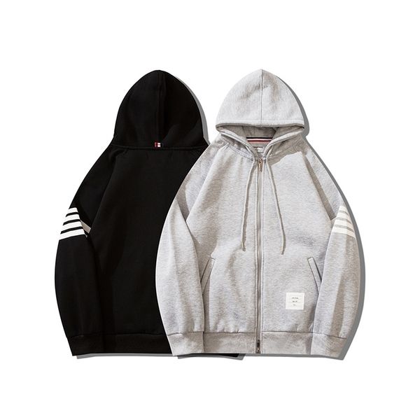 2021 autumn winter tide tb classic coat men's and women's four bar printed zipper plush loose hoodie, Black
2021 autumn winter tide tb classic coat men's and women's four bar printed zipper plush loose hoodie, Black