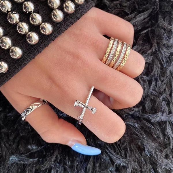 cluster rings huanzhi 2021 personality cross screw lozenge grid pattern wide version multi-layer zircon ring for women party jewelry gifts, Golden;silver
cluster rings huanzhi 2021 personality cross screw lozenge grid pattern wide version multi-layer zircon ring for women party jewelry gifts, Golden;silver