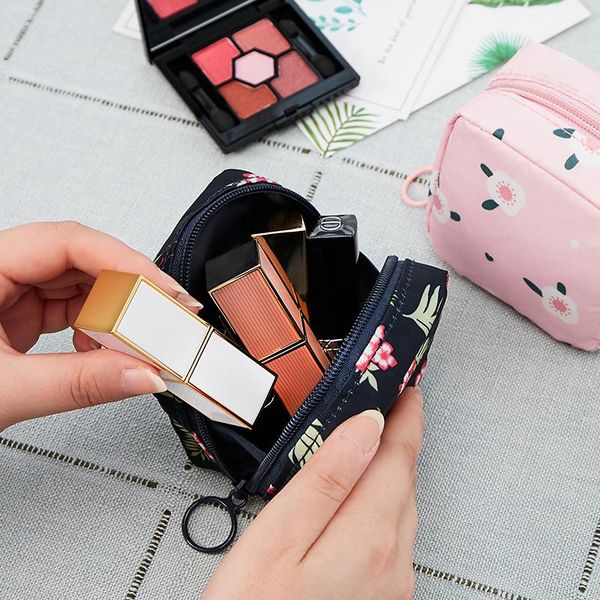 storage bags ins style mini lipstick makeup square ladies cosmetics store travel cloth mask bag
storage bags ins style mini lipstick makeup square ladies cosmetics store travel cloth mask bag