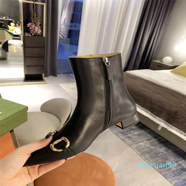 designer luxury middle tube martin boots autumn winter women's 2021 pointed toe 2.5cm heightened single boot black and white short 2021
designer luxury middle tube martin boots autumn winter women's 2021 pointed toe 2.5cm heightened single boot black and white short 2021