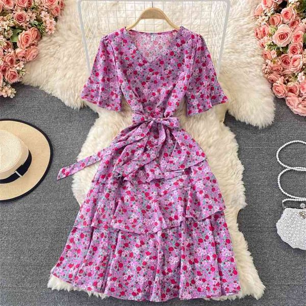casual women summer dress french style floral print v-neck short sleeve chiffon sash lace-up ruffles beach 210603, Black;gray
casual women summer dress french style floral print v-neck short sleeve chiffon sash lace-up ruffles beach 210603, Black;gray