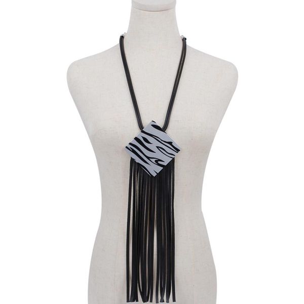 women luxury leather tassel long necklace vintage square alloy stripe pendant 2021 trendy body jewelry decorations necklaces, Silver
women luxury leather tassel long necklace vintage square alloy stripe pendant 2021 trendy body jewelry decorations necklaces, Silver