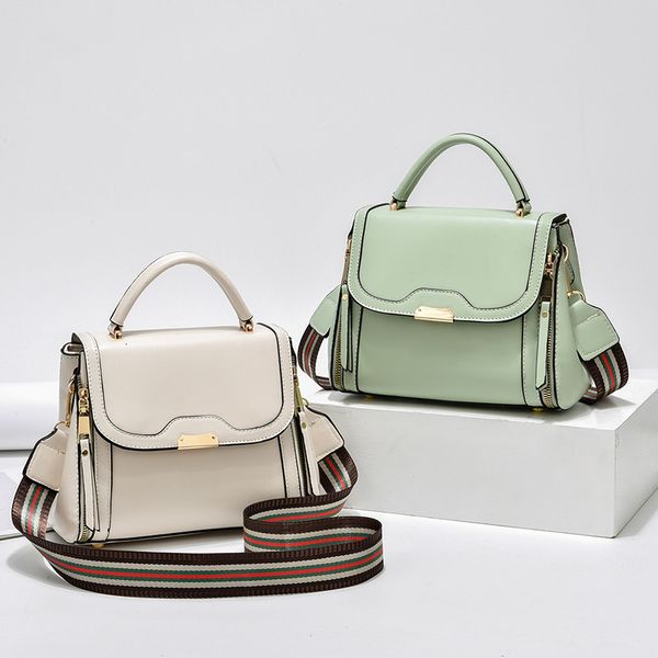 evening bag female 2021 summer korean single shoulder solid color wide strap messenger simple fashion women's
evening bag female 2021 summer korean single shoulder solid color wide strap messenger simple fashion women's