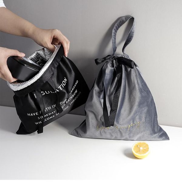 hanging baskets 1pc office travel lunch box storage bag drawstring hand-held picnic insulation cooler containers functional bags
hanging baskets 1pc office travel lunch box storage bag drawstring hand-held picnic insulation cooler containers functional bags
