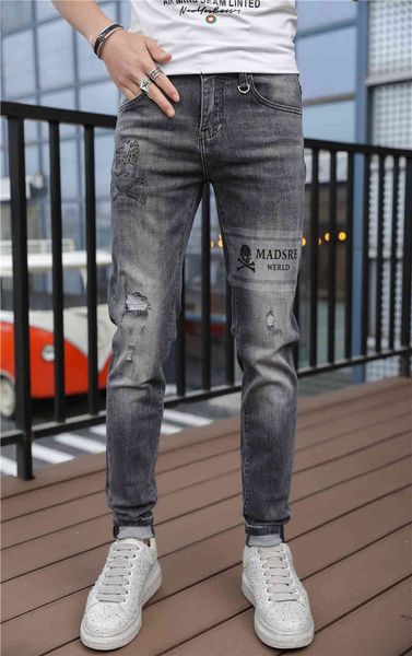 men's summer personality type skulls drill tendency thin versatile adjustment torn small jean feet, Blue
men's summer personality type skulls drill tendency thin versatile adjustment torn small jean feet, Blue