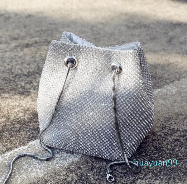 2021 new diamond crystal bucket bag messenger shoulder chain handbag fashion trend wild fashion bag
2021 new diamond crystal bucket bag messenger shoulder chain handbag fashion trend wild fashion bag