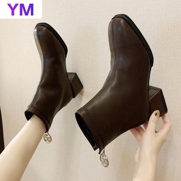 boots 2021 women luxury designer ladies square med heel booties fashion autumn winter ankle zipper shoes pu 39, Black
boots 2021 women luxury designer ladies square med heel booties fashion autumn winter ankle zipper shoes pu 39, Black