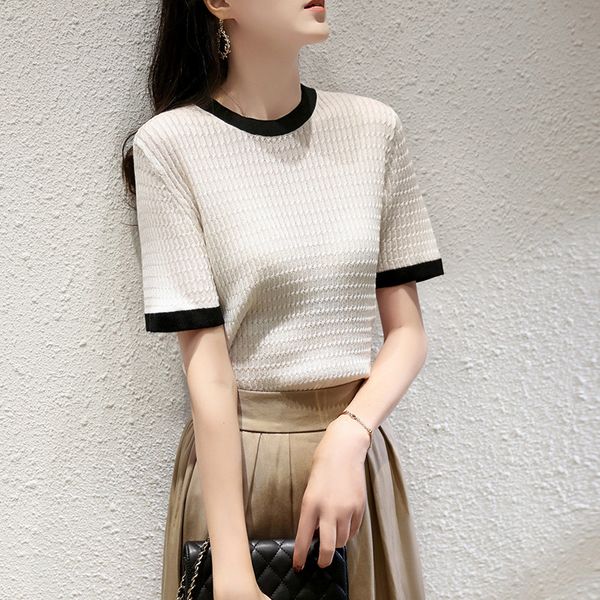 t-shirt white knitted short sleeve t-shirt women's 2021 summer new color contrast collar twist small hollow thin round neck top
t-shirt white knitted short sleeve t-shirt women's 2021 summer new color contrast collar twist small hollow thin round neck top