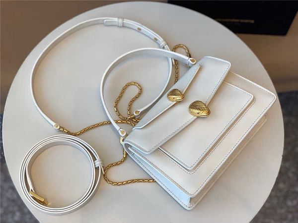 Womens luxury designer leather bags fashion and comfortable chain shoulder messenger bag handbag 11114
Womens luxury designer leather bags fashion and comfortable chain shoulder messenger bag handbag 11114