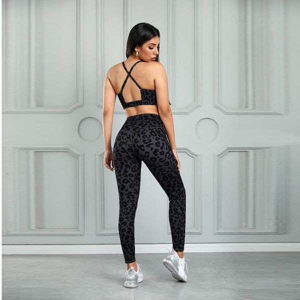 summer seamless yoga set women 2 piece leopard print crop sport bra tank shorts sportsuit workout outfit fitness gym sets
summer seamless yoga set women 2 piece leopard print crop sport bra tank shorts sportsuit workout outfit fitness gym sets