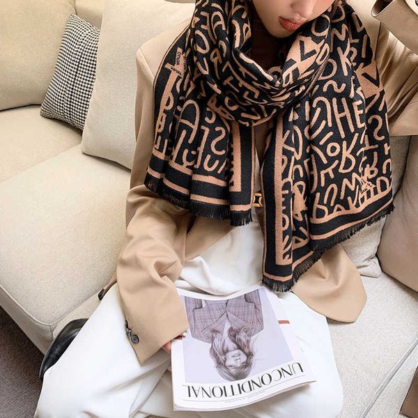 letter pattern imitation cashmere scarf women's autumn and winter korean version versatile double-sided two-color long shawl, Blue;gray
letter pattern imitation cashmere scarf women's autumn and winter korean version versatile double-sided two-color long shawl, Blue;gray