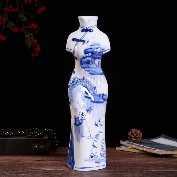 vases 2021 hand-painted blue and white porcelain cheongsam figure ornaments jingdezhen ceramic craft living room decorations
vases 2021 hand-painted blue and white porcelain cheongsam figure ornaments jingdezhen ceramic craft living room decorations