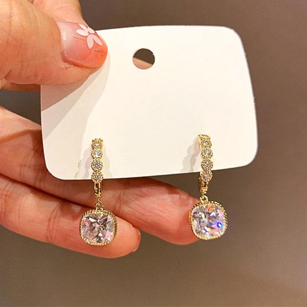dangle & chandelier luxury 14k real gold plated water drop design cubes earrings for women zircon s925 silver needle fine jewelry wholes
dangle & chandelier luxury 14k real gold plated water drop design cubes earrings for women zircon s925 silver needle fine jewelry wholes