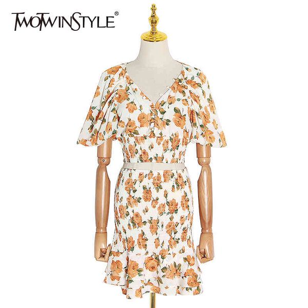 twotwinstyle hit color printed two piece set for women v neck short sleeve high waist mini skirt vintage sets female summer 210517, White
twotwinstyle hit color printed two piece set for women v neck short sleeve high waist mini skirt vintage sets female summer 210517, White