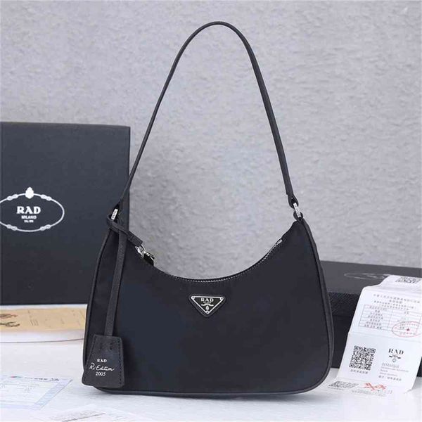 leather shoulder strap hobo underarm bag new nylon cloth baokendou same portable single women's
leather shoulder strap hobo underarm bag new nylon cloth baokendou same portable single women's