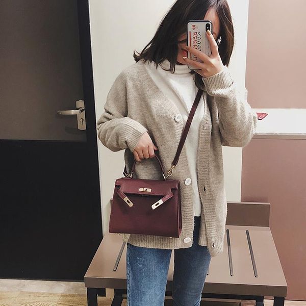 cosmetic bags & cases woman shoulder bag handbag fashion messenger large capacity shopping 2021 female trend luxury
cosmetic bags & cases woman shoulder bag handbag fashion messenger large capacity shopping 2021 female trend luxury