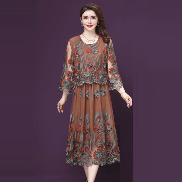 luxury casual dresses heavy industry embroidery 2021 summer loose meat covering foreign style age reducing drs mh over knee long skirt fem, Black;gray
luxury casual dresses heavy industry embroidery 2021 summer loose meat covering foreign style age reducing drs mh over knee long skirt fem, Black;gray