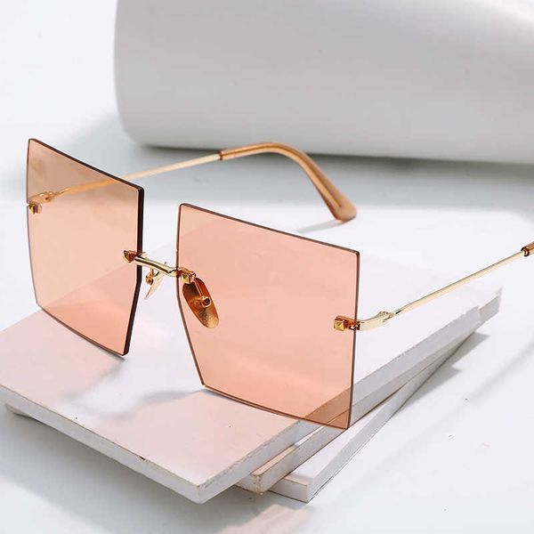 luxury designer sunglasses trendy oversized square women personlity fashion red brown tinted color lens uv400 retro ladies sun glasses 0622, White;black
luxury designer sunglasses trendy oversized square women personlity fashion red brown tinted color lens uv400 retro ladies sun glasses 0622, White;black