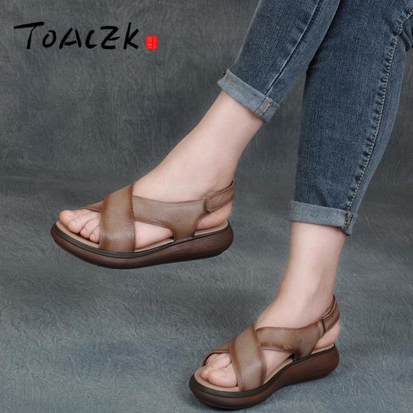 summer art women's shoes, leather thick bottom sandals, medium and waterproof table light comfortable retro mother shoes sandals, Black
summer art women's shoes, leather thick bottom sandals, medium and waterproof table light comfortable retro mother shoes sandals, Black