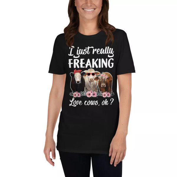 i just really freaking love cows ok funny cows wearing headband cow farmer shirt, White;black
i just really freaking love cows ok funny cows wearing headband cow farmer shirt, White;black