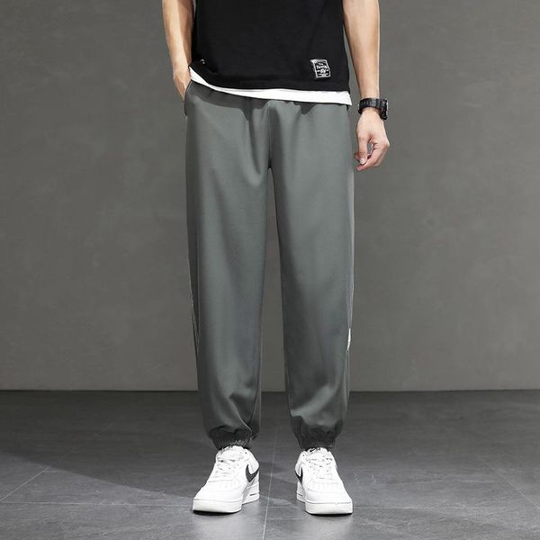 men's pants summer korean fashion leggings loose 9-point sweatpants thin ice silk casual black men
men's pants summer korean fashion leggings loose 9-point sweatpants thin ice silk casual black men