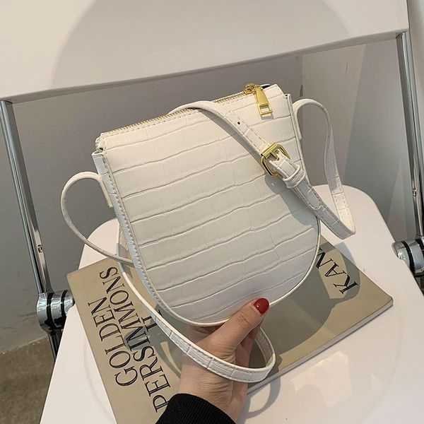 niche design bag female style 2021 -selling high-end western-style messenger phone shoulder width: 19cm bags
niche design bag female style 2021 -selling high-end western-style messenger phone shoulder width: 19cm bags