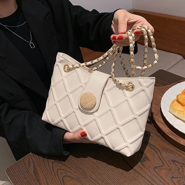 pu leather women's 2021 summer new style with messenger diana portable tote bag small xiangfeng lingge chain
pu leather women's 2021 summer new style with messenger diana portable tote bag small xiangfeng lingge chain