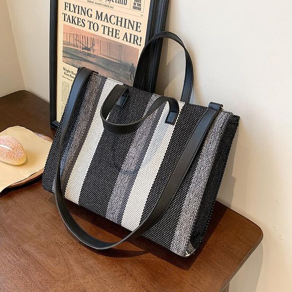 evening bags large-capacity textured handbag 2021 brand design trendy canvas shoulder bag messenger large portable tote
evening bags large-capacity textured handbag 2021 brand design trendy canvas shoulder bag messenger large portable tote