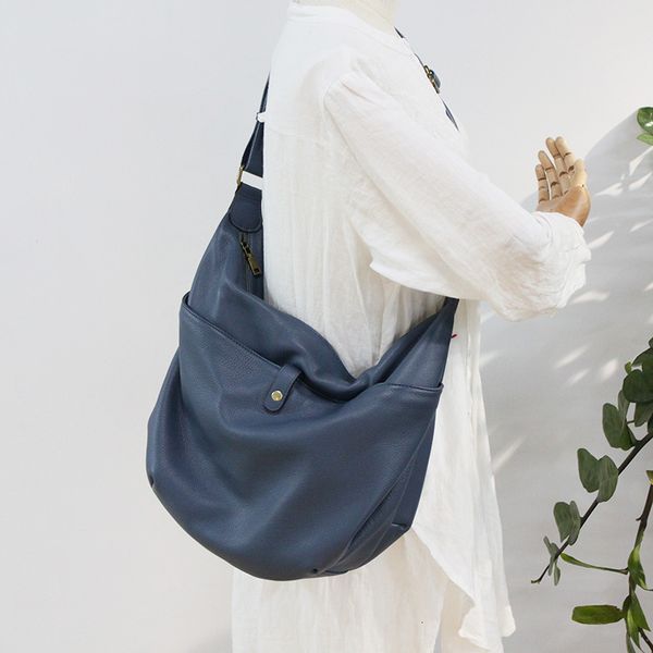 shoulder single 2021 crossbody style bag head leather korean leisure women's backpack
shoulder single 2021 crossbody style bag head leather korean leisure women's backpack