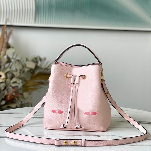 women handbags crossbody bags genuine leather tote bag ladies 2 color decoration shoulder sack large capacity leisure lady gift
women handbags crossbody bags genuine leather tote bag ladies 2 color decoration shoulder sack large capacity leisure lady gift
