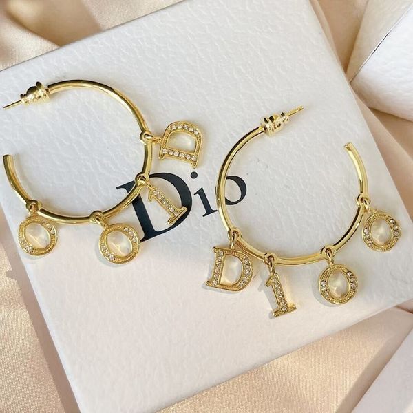 special offer 70% off luxury jewelry home dijia 2021 new gold classic letter hook earrings high version brass material, Golden;silver
special offer 70% off luxury jewelry home dijia 2021 new gold classic letter hook earrings high version brass material, Golden;silver