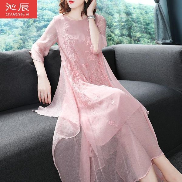 casual dresses women mid-length embroidered cheongsam dress 2021 women's spring summer wear long vestido de mujer femme robe, Black;gray
casual dresses women mid-length embroidered cheongsam dress 2021 women's spring summer wear long vestido de mujer femme robe, Black;gray