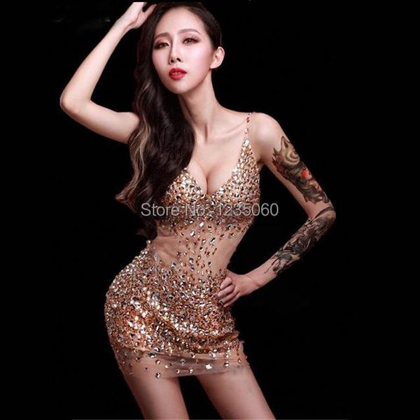 party decoration v-collar perspective dress flash crystals diamond one piece nightclub singer lead dance stage performance costumes
party decoration v-collar perspective dress flash crystals diamond one piece nightclub singer lead dance stage performance costumes