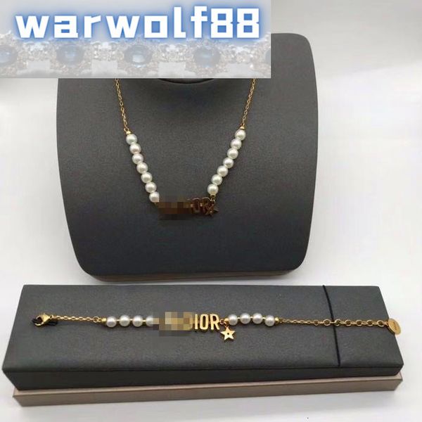 earrings classic necklace design letter female dijiawang red bracelet temperament, Golden
earrings classic necklace design letter female dijiawang red bracelet temperament, Golden