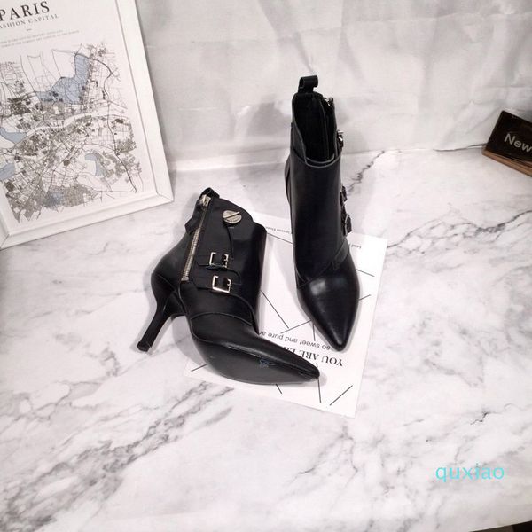 2021 designer luxury fashion pointed shoe leatherwear boots thick 9.5cm high heels lace-up platform shoes winter leather ladie, Black
2021 designer luxury fashion pointed shoe leatherwear boots thick 9.5cm high heels lace-up platform shoes winter leather ladie, Black