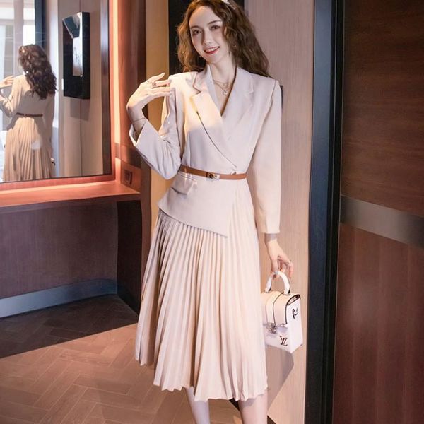 casual dresses elegant splicing pleated office notched blazer dress women solid long sleeve high waist party 2021 autumn, Black;gray
casual dresses elegant splicing pleated office notched blazer dress women solid long sleeve high waist party 2021 autumn, Black;gray