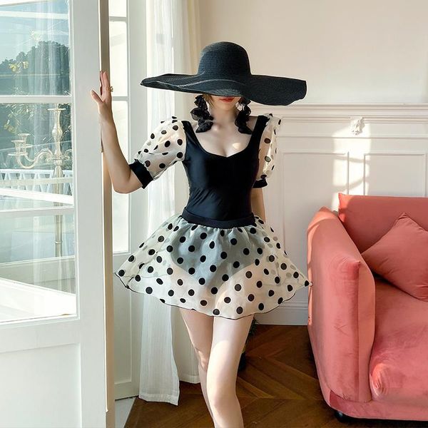 one-piece suits 2021 women swimming suit padded dotted beach wear short sleeves elegant summer swimwear swim dress party
one-piece suits 2021 women swimming suit padded dotted beach wear short sleeves elegant summer swimwear swim dress party
