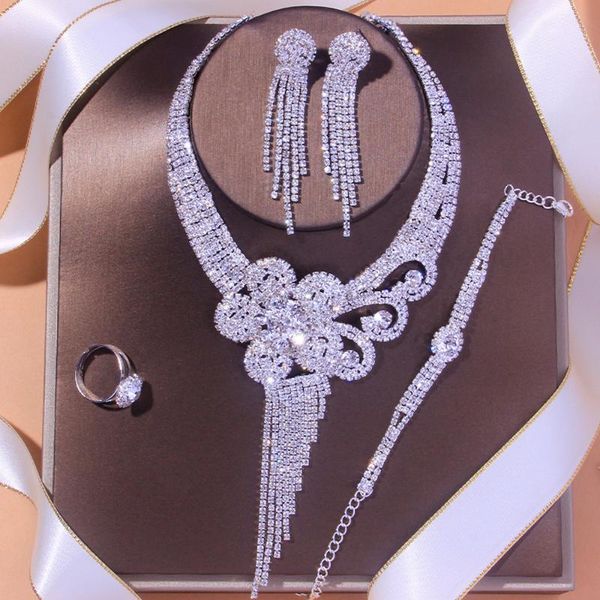 earrings & necklace 2021 flower 4 piece jewelry set lady's bridal accessories wedding, Silver
earrings & necklace 2021 flower 4 piece jewelry set lady's bridal accessories wedding, Silver
