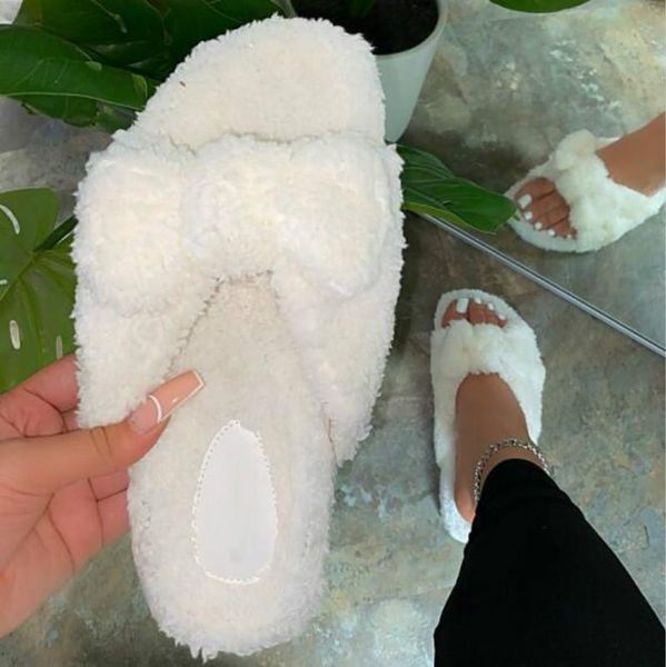 outside woman slides fashion flat with women fur slippers shoes white plush cotton slipper home plus size, Black
outside woman slides fashion flat with women fur slippers shoes white plush cotton slipper home plus size, Black