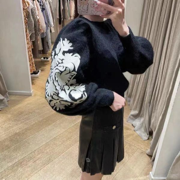 women's sweaters women sweater fall/winter 2021 lantern sleeve embroidered round neck pullover solid color loose knit, White;black
women's sweaters women sweater fall/winter 2021 lantern sleeve embroidered round neck pullover solid color loose knit, White;black
