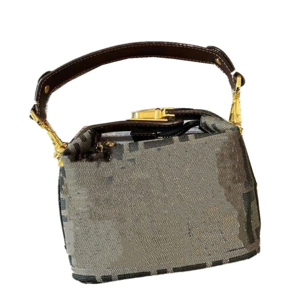new fashion lunch box bag small french stick single shoulder messenger handbag cosmetic
new fashion lunch box bag small french stick single shoulder messenger handbag cosmetic