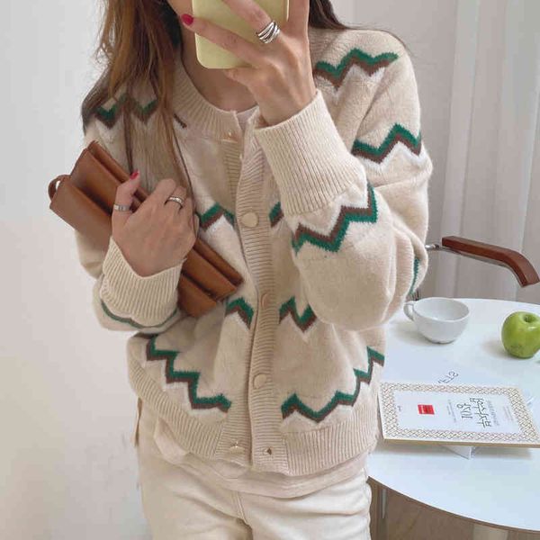 retro women chic knitted contrast wave casual loose autumn cardigans leisure feminine soft sweet sweaters 210416, White;black
retro women chic knitted contrast wave casual loose autumn cardigans leisure feminine soft sweet sweaters 210416, White;black