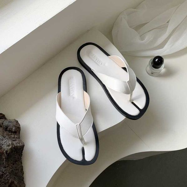 summer designer temperament non-slip round head slippers female beach flat flip flops ladies woman casual women shoes 210611, Black
summer designer temperament non-slip round head slippers female beach flat flip flops ladies woman casual women shoes 210611, Black