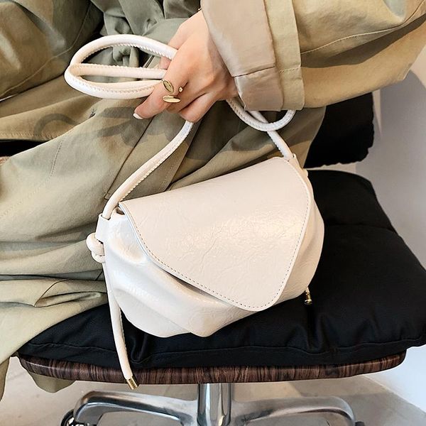 shoulder bags niche design bag 2021 female wild fashion messenger -selling square width: 18cm
shoulder bags niche design bag 2021 female wild fashion messenger -selling square width: 18cm